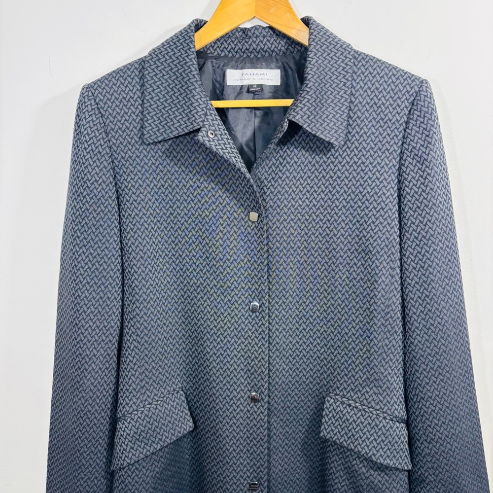 Tahari by Arthur S.‎ Levine Women's Geometric Pattern Black/Gray Long Coat Sz 10